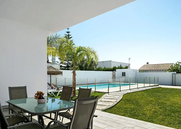 Casa Pepi Solo Familias Kır Evi *